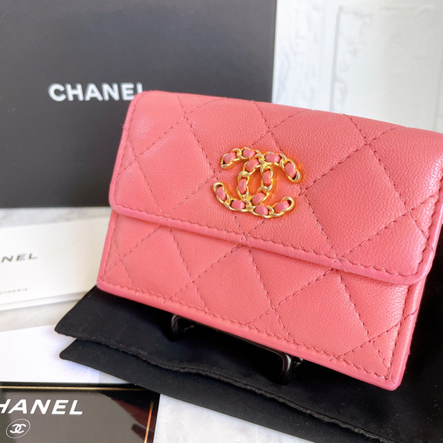 CHANEL シャネル 28番台 折り財布 マトラッセ ピンク