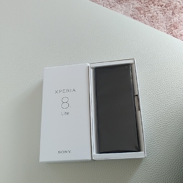 新品　Xperia8Lite　ブラック