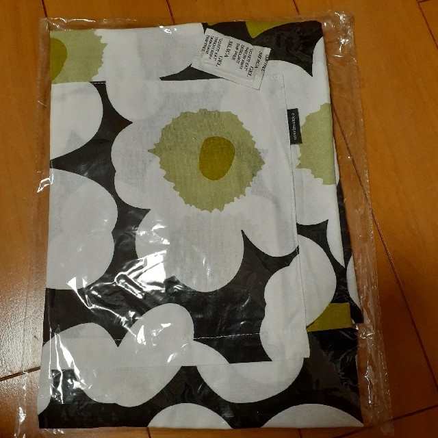 marimekko(マリメッコ)のmarimekko　エプロン　新品 インテリア/住まい/日用品のキッチン/食器(その他)の商品写真