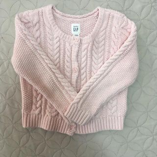 ベビーギャップ(babyGAP)の美品　babygap ケーブル　ニット　カーディガン　90 女の子(カーディガン)