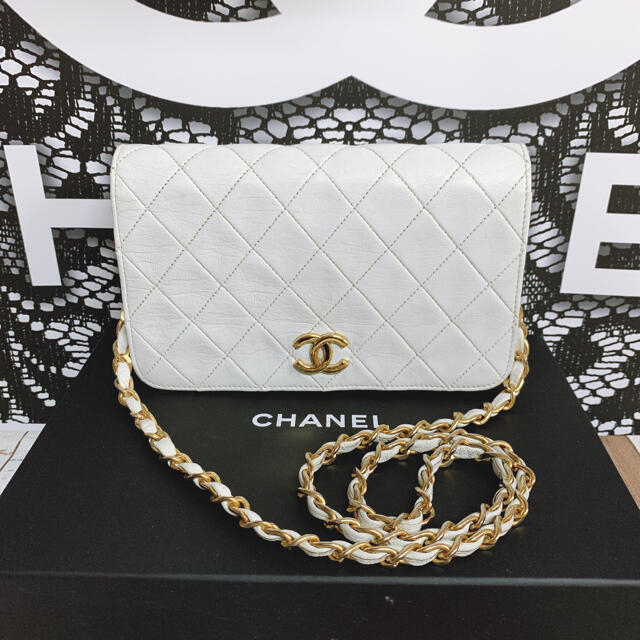 CHANEL シャネル ヴィンテージ ミニマトラッセ チェーンショルダー 白