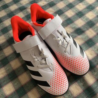 アディダス(adidas)の★値下げ★ アディダス　プレデター　サッカートレーニングシューズ(シューズ)