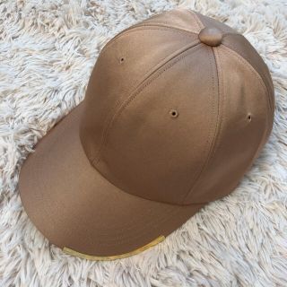 カシラ(CA4LA)のCA4LA(カシラ) LEVE SATIN5 キャップ〈ベージュ〉(キャップ)