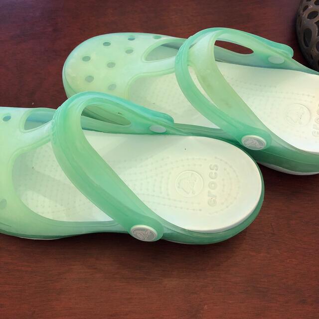 crocs(クロックス)のクロックス２足セット　21・22cm キッズ/ベビー/マタニティのキッズ靴/シューズ(15cm~)(サンダル)の商品写真