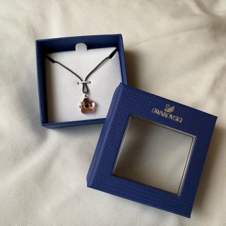 スワロフスキー(SWAROVSKI)の【新品】SWAROVSKI 花モチーフ ネックレス(ネックレス)