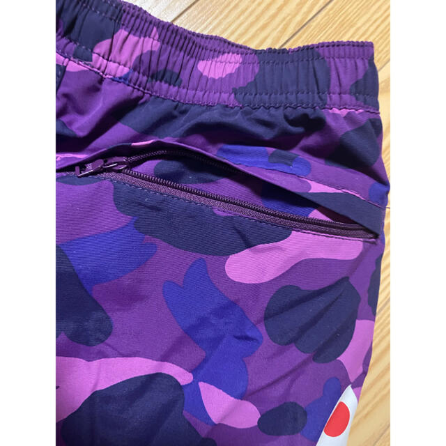 A BATHING APE(アベイシングエイプ)のA BATHING APE 激レア　sサイズ シャークパン　紫　カモフラ メンズのパンツ(ショートパンツ)の商品写真