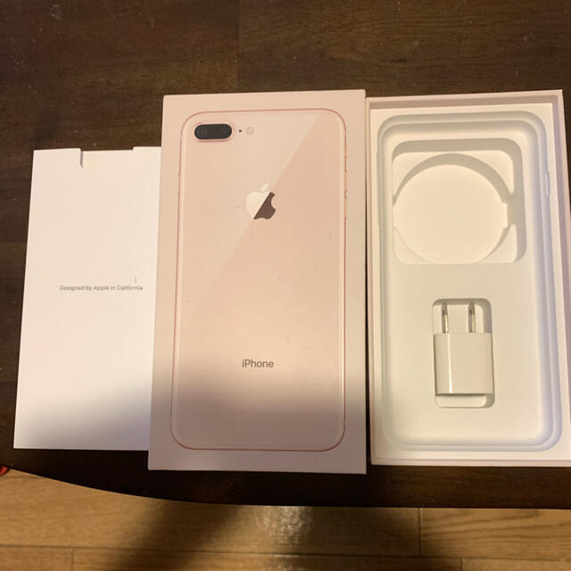 iPhone8plus au SIMフリー　256GB