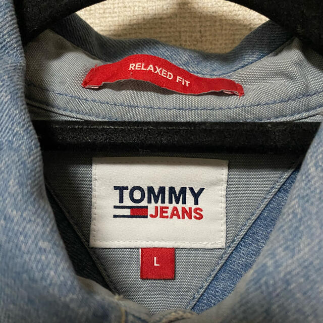 TOMMY(トミー)のトミー　デニムシャツ メンズのトップス(シャツ)の商品写真