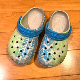 クロックス(crocs)の専用crocs クロックス クラシックグラフィック ボーイズサンダル17.5cm(サンダル)