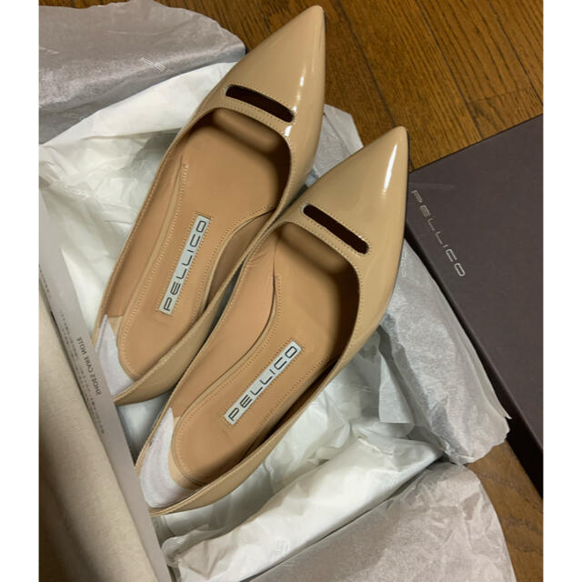 ペリーコ ベージュ フラットシューズ ペリーコ ベージュ フラットシューズ