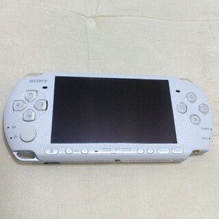 プレイステーションポータブル(PlayStation Portable)のpsp 3000 本体 ホワイト(携帯用ゲーム機本体)