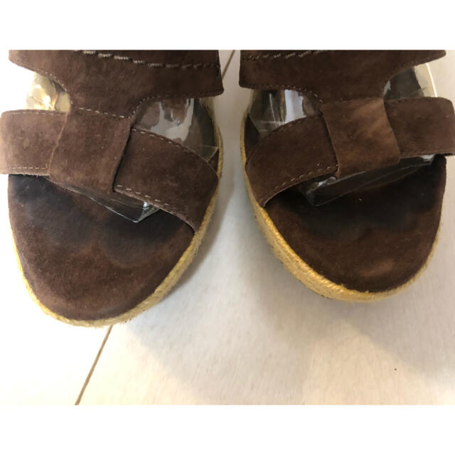 UGG(アグ)のUGG ウェッジソール　サンダル　ブラウン　6.5 レディースの靴/シューズ(サンダル)の商品写真