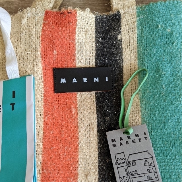 Marni(マルニ)の専用です レディースのバッグ(かごバッグ/ストローバッグ)の商品写真