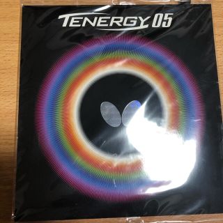 バタフライ(BUTTERFLY)のテナジー05 赤　黒　トクアツ　新品、未使用(卓球)