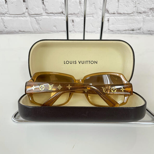 LOUIS VUITTON(ルイヴィトン)の【希少】LOUIS VUITTON  ルイヴィトン　サングラス 廃盤 レディースのファッション小物(サングラス/メガネ)の商品写真