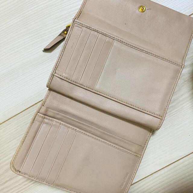miumiu(ミュウミュウ)のMIUMIU マトラッセ ピンク 財布 レディースのファッション小物(財布)の商品写真
