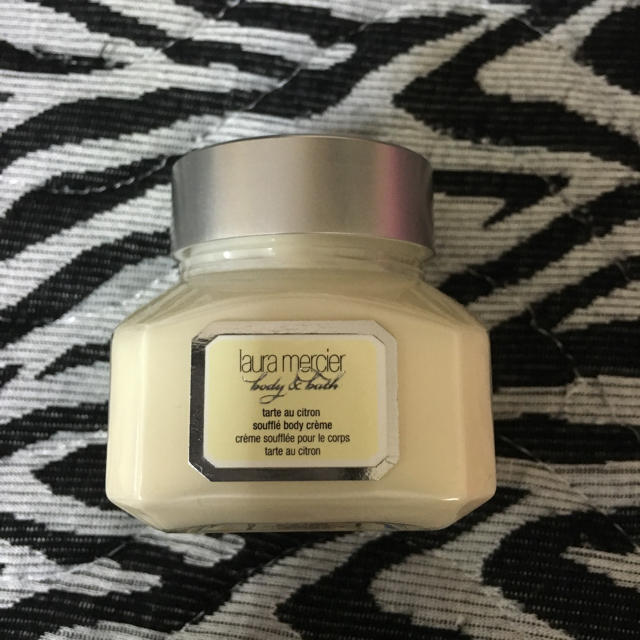 laura mercier(ローラメルシエ)のローラメルシエ❤︎ボディクリーム60g コスメ/美容のボディケア(ボディクリーム)の商品写真