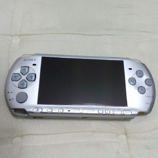 プレイステーションポータブル(PlayStation Portable)のpsp3000 本体 シルバー(携帯用ゲーム機本体)