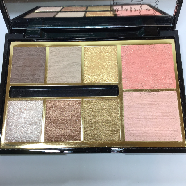 GUERLAIN(ゲラン)のGUERLAIN　ゲラン　2017年クリスマスコフレ　GOLD PALETTE コスメ/美容のベースメイク/化粧品(アイシャドウ)の商品写真