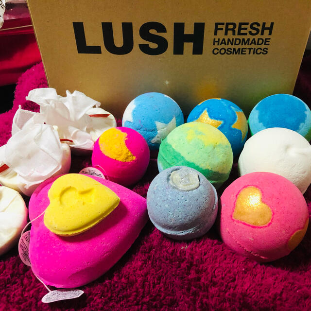 LUSH(ラッシュ)のLUSH入浴剤25コセット☆ナーガ様専用☆ コスメ/美容のボディケア(入浴剤/バスソルト)の商品写真