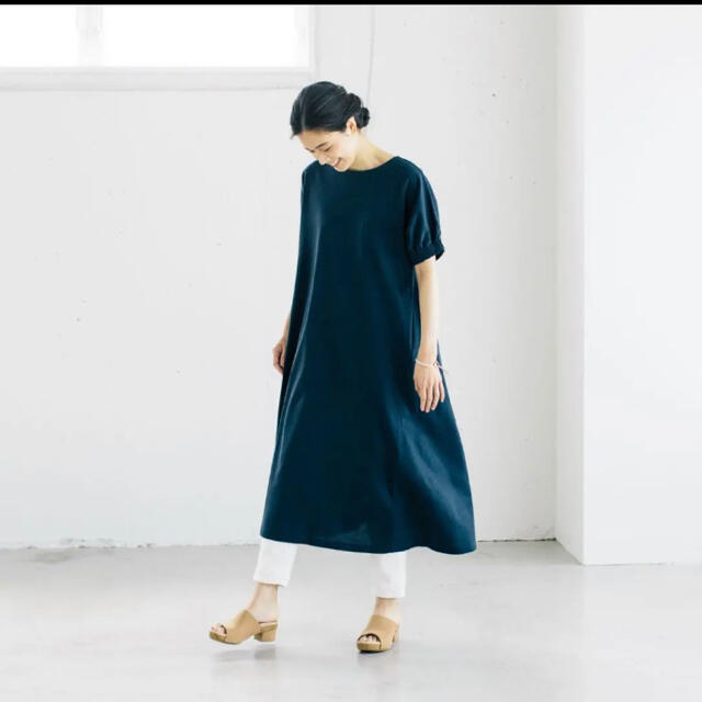 fog linen work(フォグリネンワーク)の北欧暮らしの道具店　カットソーワンピース　ネイビー   レディースのワンピース(ロングワンピース/マキシワンピース)の商品写真