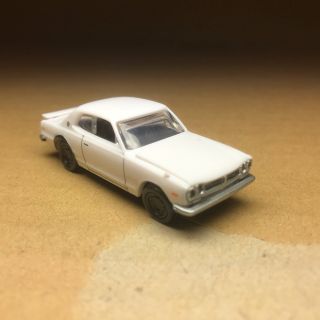 ニッサン(日産)のスカイライン  GT-R プラスチック製ミニカー ジャンク品　全長やく6cm(ミニカー)