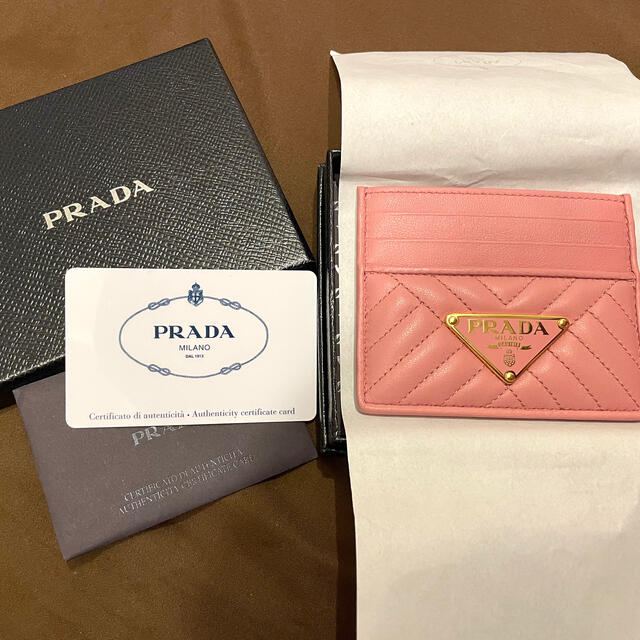 激安販売中 PRADA プラダ カードケース 未使用 名刺入れ/定期入れ