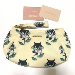 ミュウミュウ ポーチ(レディース)（花柄）の通販 7点 | miumiuの