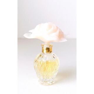 ニナリッチ(NINA RICCI)の廃盤　希少　ニナリッチ　Capricci   カプリッチ　2.5ml(香水(女性用))