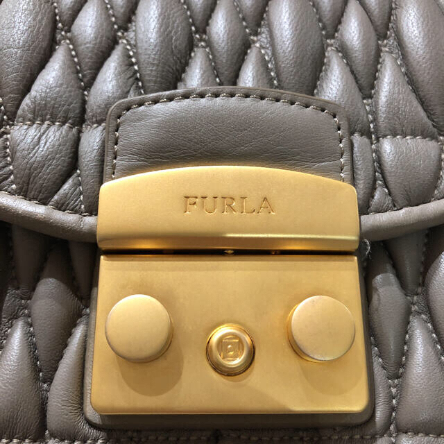 Furla(フルラ)のFURLA METROPOLIS COMETA グレー レディースのバッグ(ショルダーバッグ)の商品写真