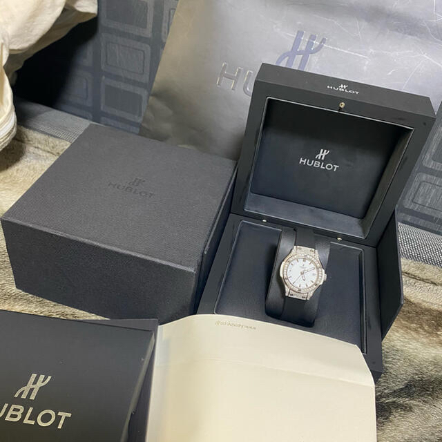 HUBLOT(ウブロ)のHUBLOT ウブロ クラシックフュージョン レディース 33mm レディースのファッション小物(腕時計)の商品写真