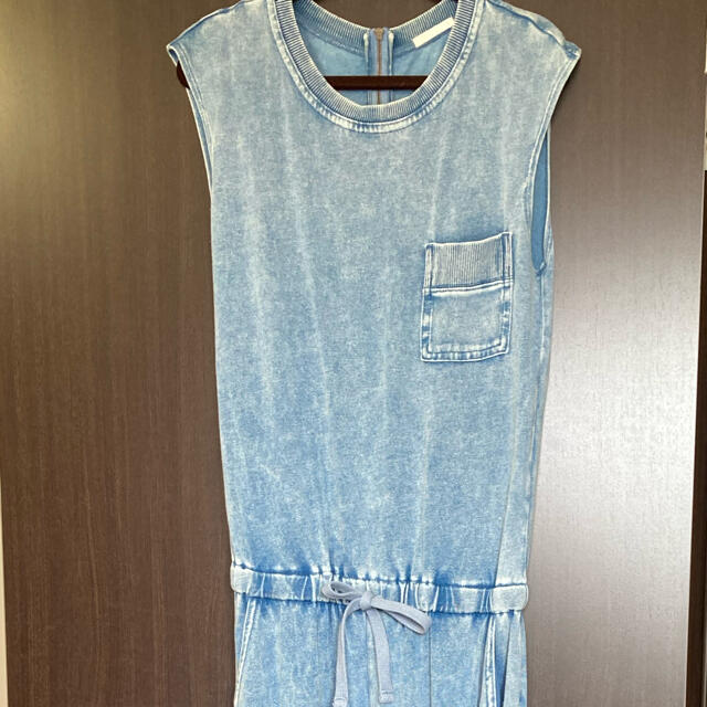 GU(ジーユー)のgu オールインワン　サロペット　ノースリーブ　zara h&m レディースのパンツ(オールインワン)の商品写真