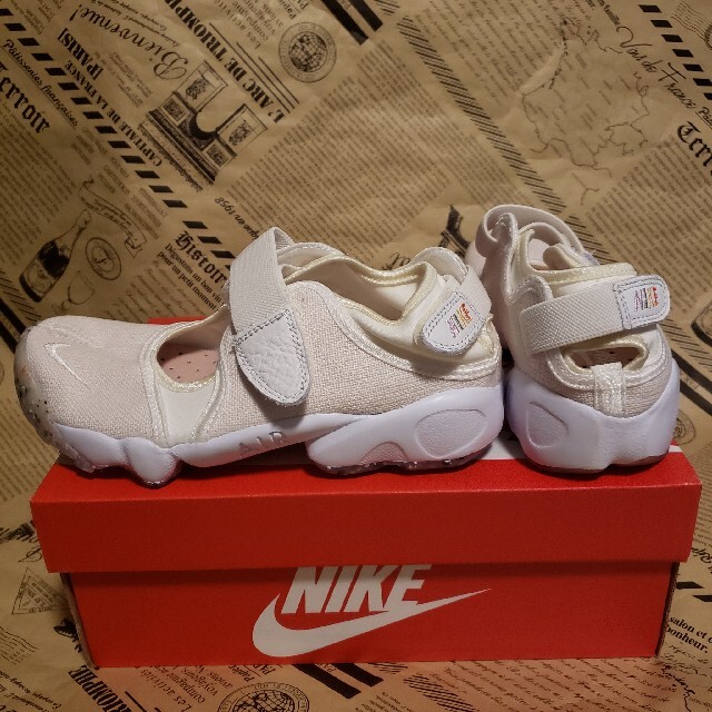 NIKE(ナイキ)の25㎝ ナイキ エア リフト NIKE WMNS AIR RIFT レディースの靴/シューズ(スニーカー)の商品写真