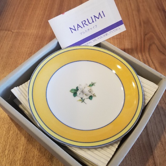 NARUMI(ナルミ)のミー様専用　NARUMI  ナルミ　15㎝プレートセット インテリア/住まい/日用品のキッチン/食器(食器)の商品写真