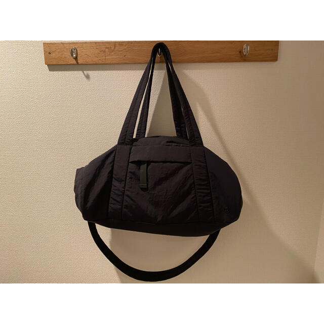 ルルレモン On My Level Barrel Bag 16L