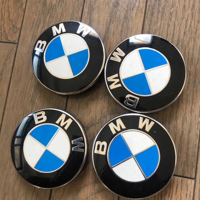 BMW(ビーエムダブリュー)のBMW 純正ホィールキャップ 自動車/バイクの自動車(車外アクセサリ)の商品写真