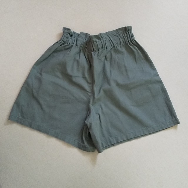 GU(ジーユー)の140ショートパンツ キッズ/ベビー/マタニティのキッズ服女の子用(90cm~)(パンツ/スパッツ)の商品写真