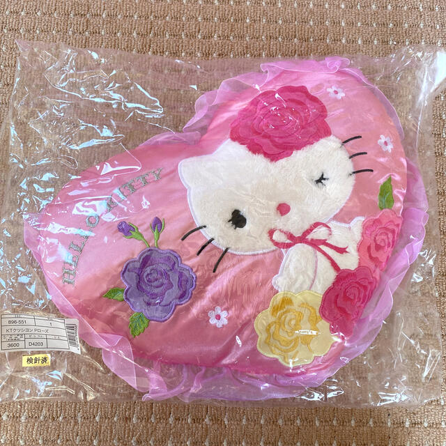 ハローキティ ハローキティローズ ハートクッションの通販 by yuu-☆ ローズハートクッション