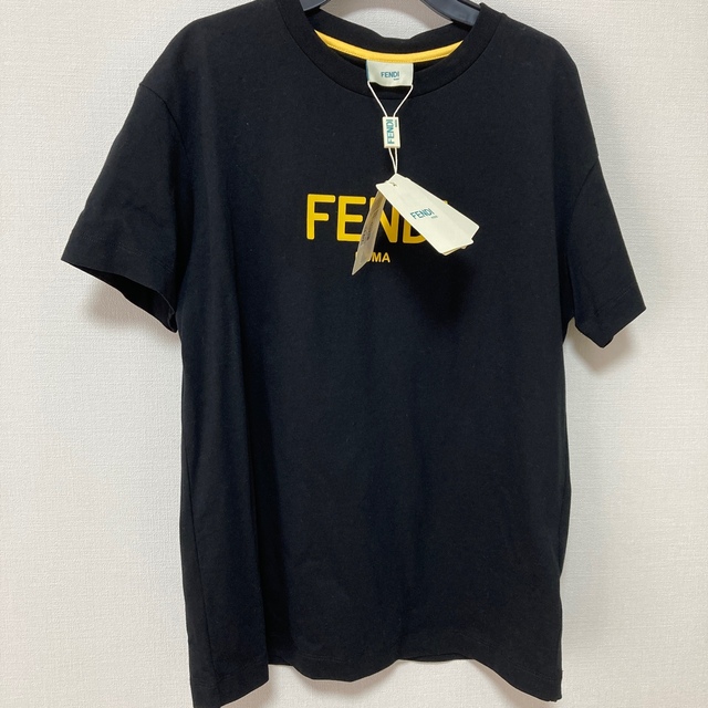 新品タグ付き♡FENDI♡kids♡ロゴTシャツ