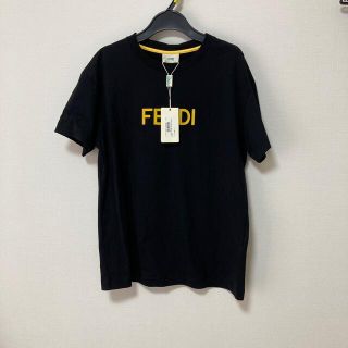 FENDI(Tシャツ(半袖/袖なし))のフリマアイテム一覧 FENDI(Tシャツ(半袖/袖なし))のフリマアイテム一覧