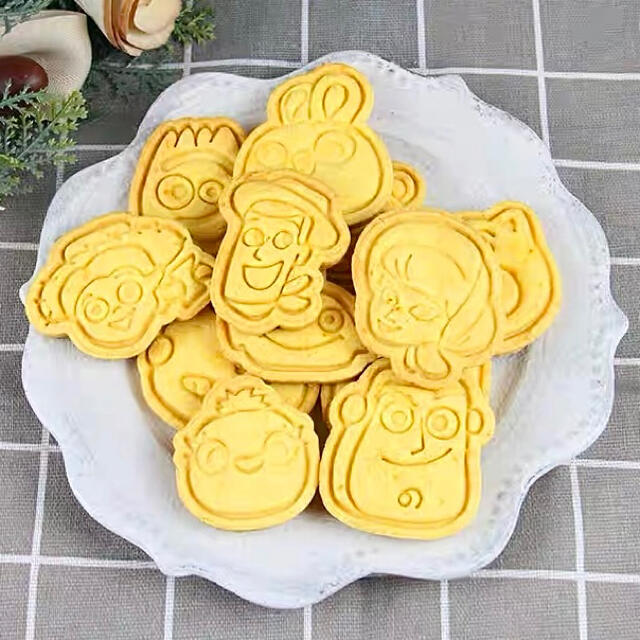 トイストーリー クッキー型 12点セット 全シリーズ 抜き型 お菓子作りの通販 By 小ざかな絵本かん キャンペーン中 ラクマ