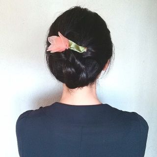 ラッピング無料☆送料無料☆チューリップのヘアクリップ バレッタ リボンフラワー(ヘアアクセサリー)