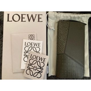 ロエベ(LOEWE)のロエベ長財布　カーキグリーン　正規品(財布)