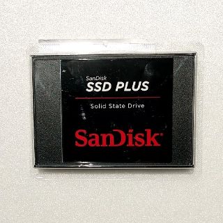 サンディスク(SanDisk)の2.5インチ  SSD2TB 未使用(PCパーツ)