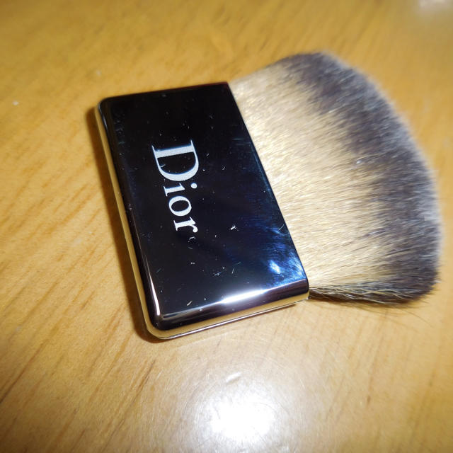 Dior(ディオール)の【ディオール】ファンデブラシ コスメ/美容のコスメ/美容 その他(その他)の商品写真