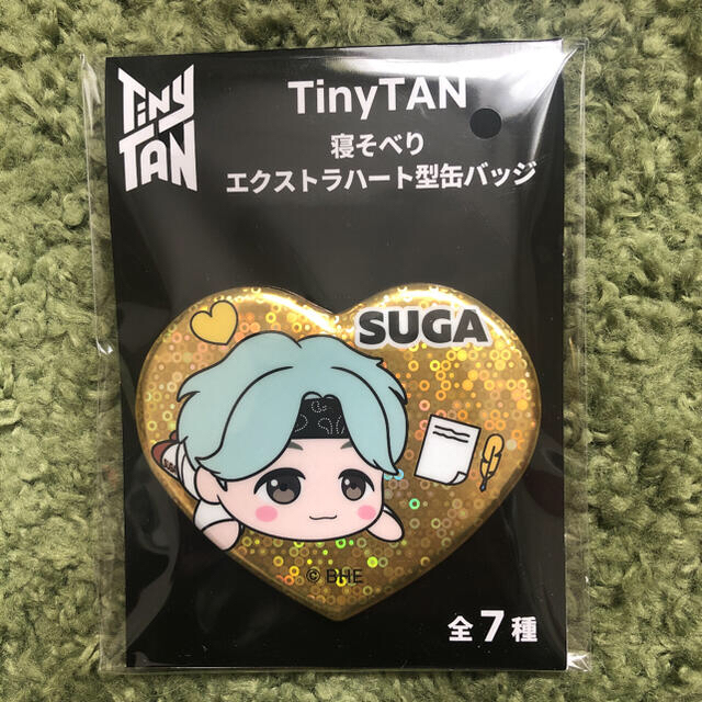 防弾少年団(BTS) - TinyTAN 寝そべり エクストラハート型缶バッジの ...