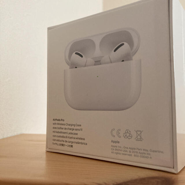 Apple(アップル)のApple AirPods Pro MWP22J/A スマホ/家電/カメラのオーディオ機器(ヘッドフォン/イヤフォン)の商品写真