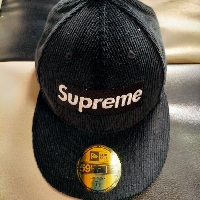 supreme  ニューエラ  キャップ 今なら、おまけ付き