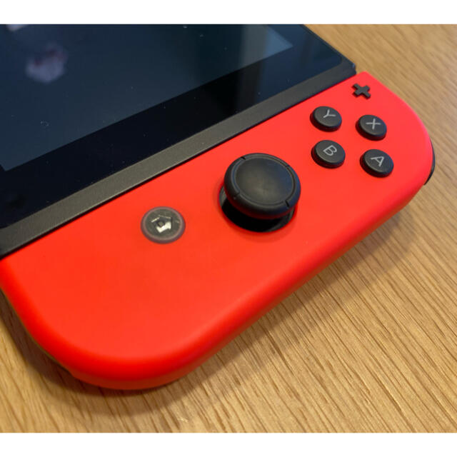 Nintendo Switch(ニンテンドースイッチ)のNintendo Switch Joy-Con (L) ネオンブルー/ (R)  エンタメ/ホビーのゲームソフト/ゲーム機本体(家庭用ゲーム機本体)の商品写真