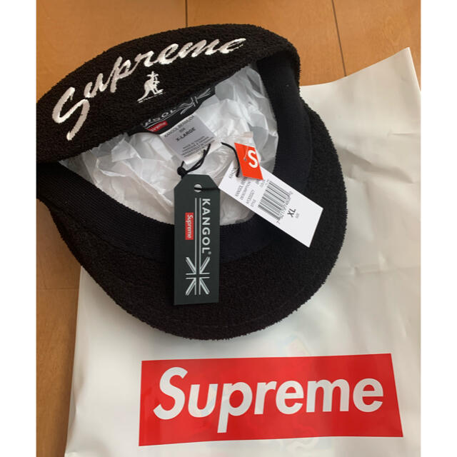 Supreme(シュプリーム)のSupreme Kangol Bermuda 504 Hat black XL メンズの帽子(ハンチング/ベレー帽)の商品写真